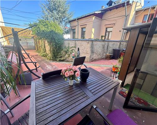 Vanzare casa 5 camere in Ploiesti, zona Cercelus Bd. Castanilor