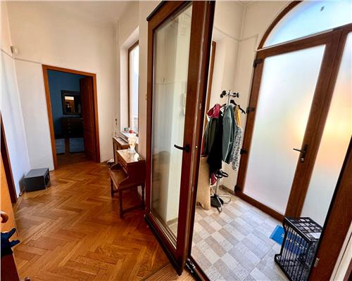 Vanzare casa 5 camere in Ploiesti, zona Cercelus Bd. Castanilor