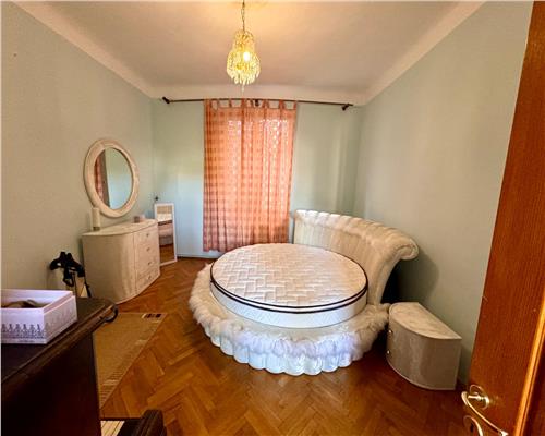 Vanzare casa 5 camere in Ploiesti, zona Cercelus Bd. Castanilor