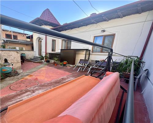 Vanzare casa 5 camere in Ploiesti, zona Cercelus Bd. Castanilor