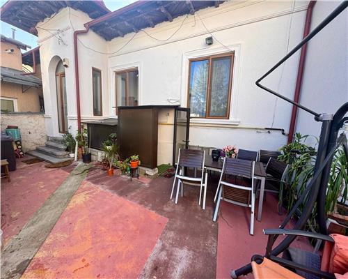 Vanzare casa 5 camere in Ploiesti, zona Cercelus Bd. Castanilor