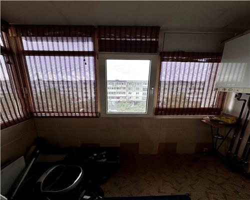 Vanzare apartament 3 camere, in Ploiesti, zona Malu Rosu stradal
