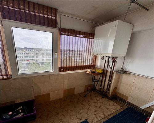 Vanzare apartament 3 camere, in Ploiesti, zona Malu Rosu stradal