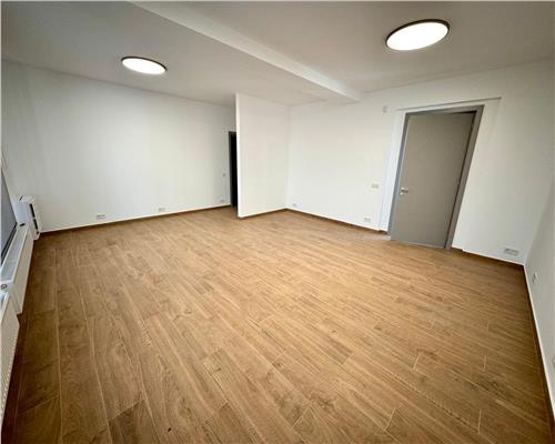Inchiriere 2 cladiri pentru birouri clasa A, parcare proprie, Ploiesti, zona Sud