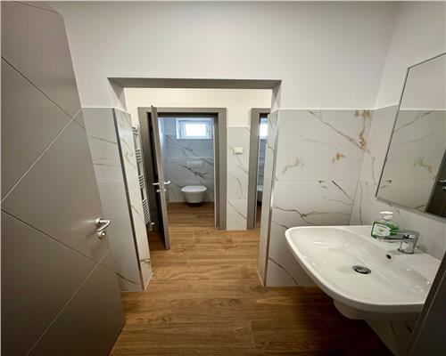 Inchiriere 2 cladiri pentru birouri clasa A, parcare proprie, Ploiesti, zona Sud