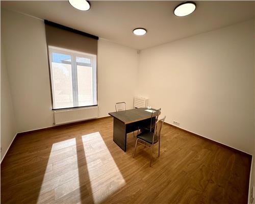 Inchiriere 2 cladiri pentru birouri clasa A, parcare proprie, Ploiesti, zona Sud