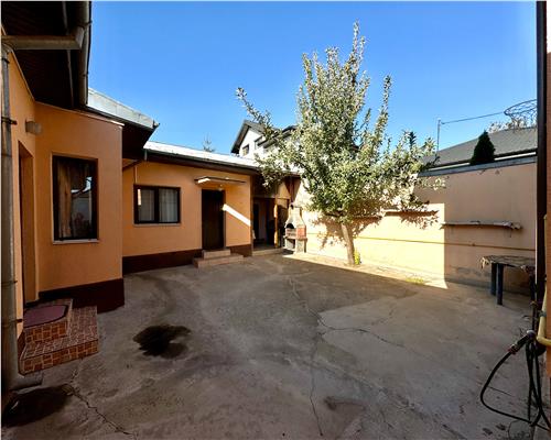 Ansamblu 2 case, 6 camere, garaj, Marasesti Ploiesti
