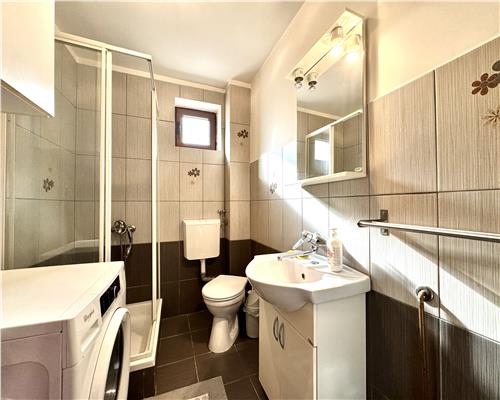 Ansamblu 2 case, 6 camere, garaj, Marasesti Ploiesti