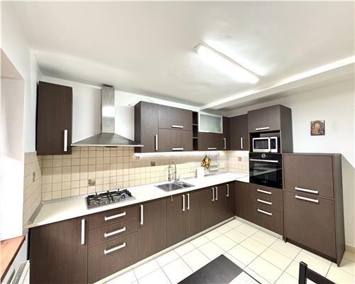 Ansamblu 2 case, 6 camere, garaj, Marasesti Ploiesti