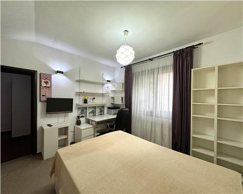 Casa 4 camere, S+P+1E, ultracentral, Ploiesti