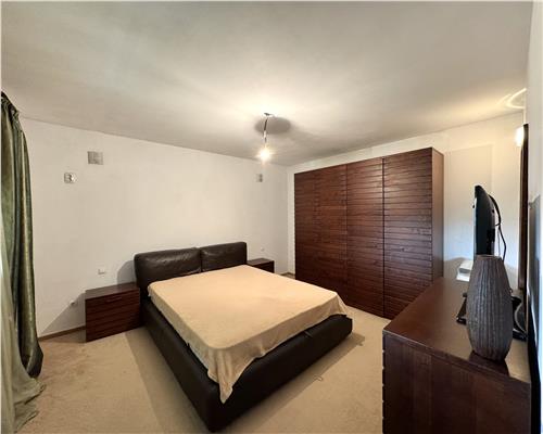 Casa 4 camere, S+P+1E, ultracentral, Ploiesti