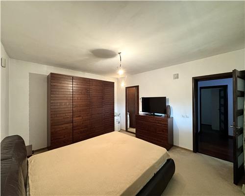 Casa 4 camere, S+P+1E, ultracentral, Ploiesti