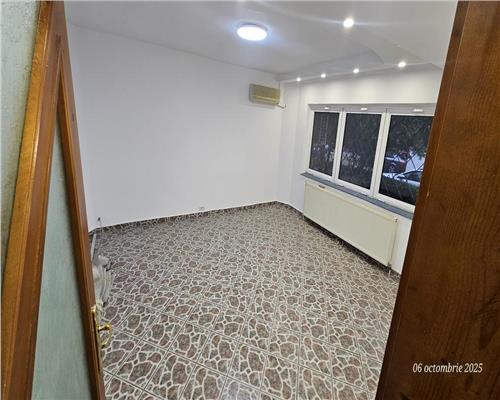 Inchiriere apartament 3 camere, transformat in spatiu comercial, Ploiesti, Mihai Bravu