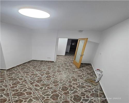 Inchiriere apartament 3 camere, transformat in spatiu comercial, Ploiesti, Mihai Bravu
