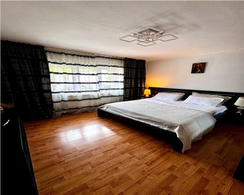 Vanzare casa 6 camere, in Ploiesti, zona centrala