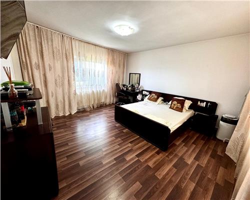 Vanzare casa 6 camere, in Ploiesti, zona centrala