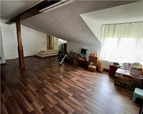 Vanzare casa 6 camere, in Ploiesti, zona centrala