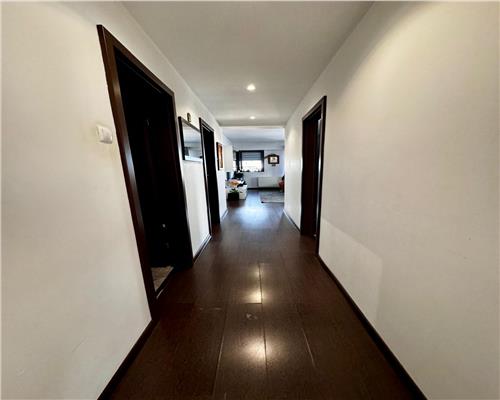Vanzare penthouse 4 camere, 3 bai, in Ploiesti, zona Albert Evocasa