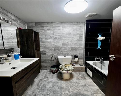 Vanzare penthouse 4 camere, 3 bai, in Ploiesti, zona Albert Evocasa