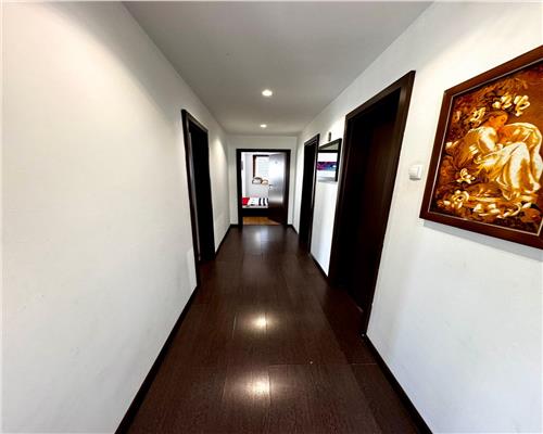 Vanzare penthouse 4 camere, 3 bai, in Ploiesti, zona Albert Evocasa