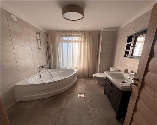 Vanzare apartament 3 camere, Ploiesti, Albert stradal