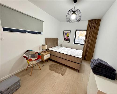 Inchiriere apartament 3 camere, curte proprie, In Ploiesti, zona Cantacuzino.