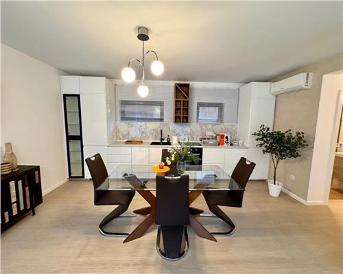 Inchiriere apartament 3 camere, curte proprie, In Ploiesti, zona Cantacuzino.