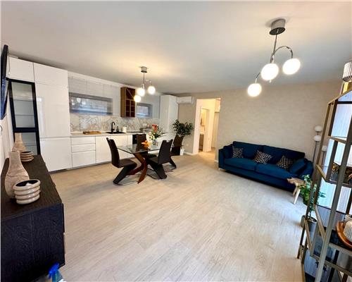 Inchiriere apartament 3 camere, curte proprie, In Ploiesti, zona Cantacuzino.