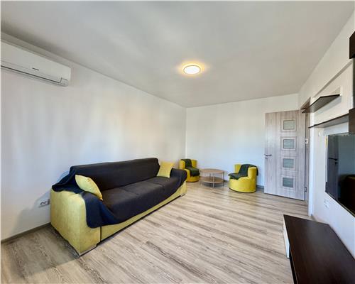 Apartament 3 camere, prima inchiriere, zona Democratiei Sud, Ploiesti.