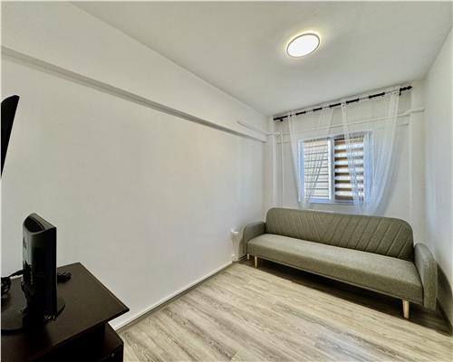 Apartament 3 camere, prima inchiriere, zona Democratiei Sud, Ploiesti.