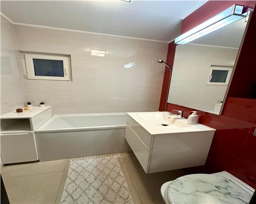 Inchiriere apartament 3 camere, in Ploiesti, zona Republicii (Parcul Mihai  Viteazul)