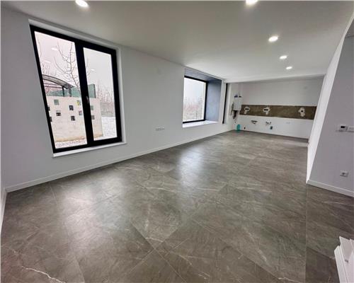 Vanzare casa 4 camere plus garaj, in Paulesti, zona cu priveliste la padure.