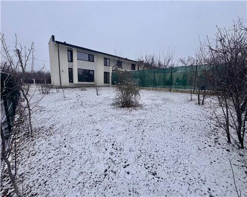 Vanzare casa 4 camere plus garaj, in Paulesti, zona cu priveliste la padure.