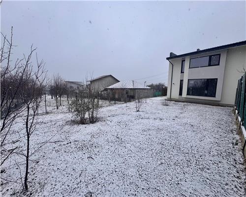 Vanzare casa 4 camere plus garaj, in Paulesti, zona cu priveliste la padure.