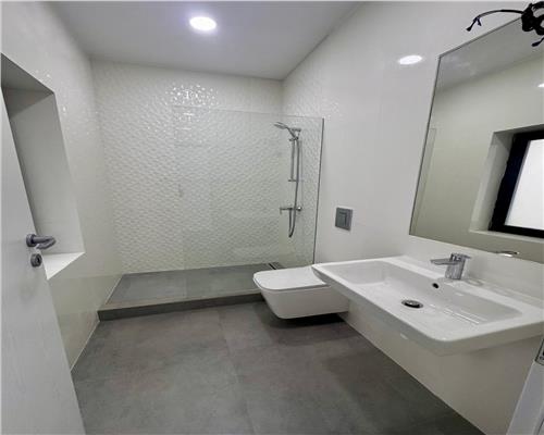 Vanzare casa 4 camere plus garaj, in Paulesti, zona cu priveliste la padure.