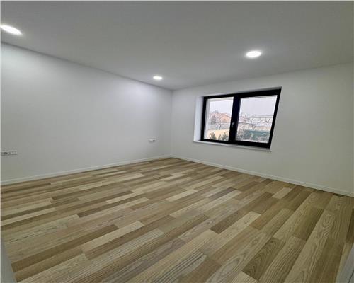 Vanzare casa 4 camere plus garaj, in Paulesti, zona cu priveliste la padure.