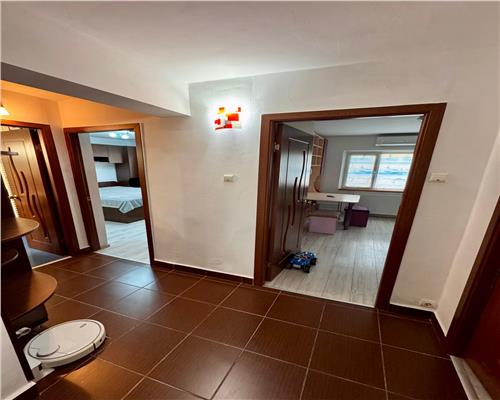 Inchiriere apartament 3 camere, centrala proprie, Ploiesti zona Mihai Bravur