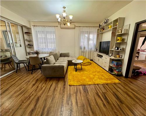 Vanzare apartament 4 camere bloc 2015, in Ploiesti, zona 9 Mai.