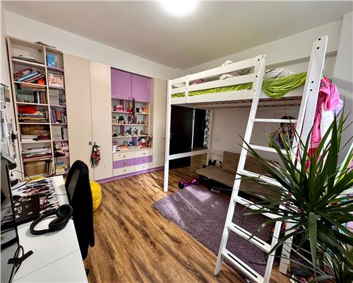 Vanzare apartament 4 camere bloc 2015, in Ploiesti, zona 9 Mai.