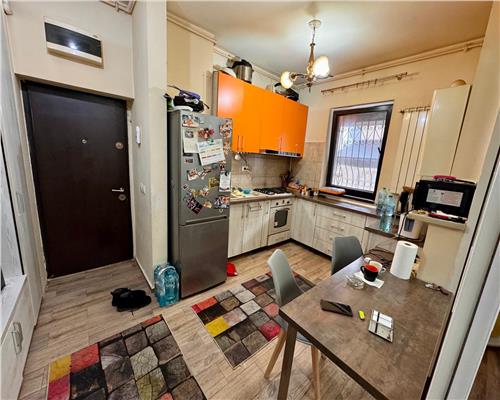 Vanzare apartament 4 camere bloc 2015, in Ploiesti, zona 9 Mai.