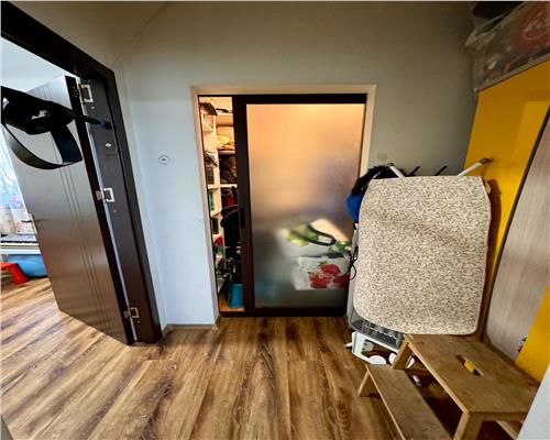 Vanzare apartament 4 camere bloc 2015, in Ploiesti, zona 9 Mai.