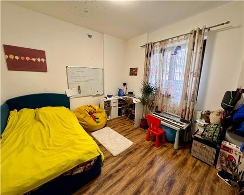 Vanzare apartament 4 camere bloc 2015, in Ploiesti, zona 9 Mai.