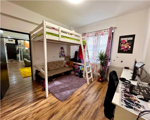 Vanzare apartament 4 camere bloc 2015, in Ploiesti, zona 9 Mai.
