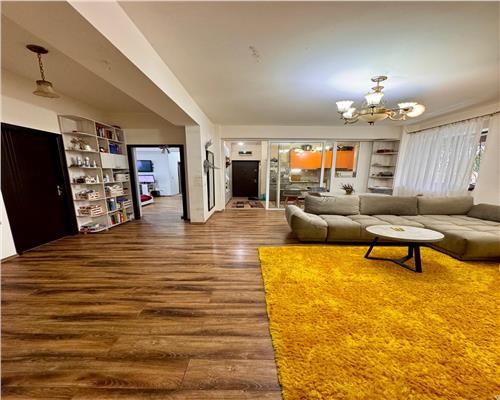 Vanzare apartament 4 camere bloc 2015, in Ploiesti, zona 9 Mai.