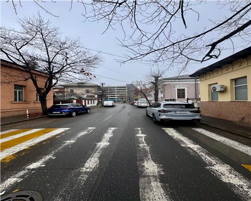 Inchiriere casa 4 camere plus dependinte in Ploiesti, zona ultracentrala
