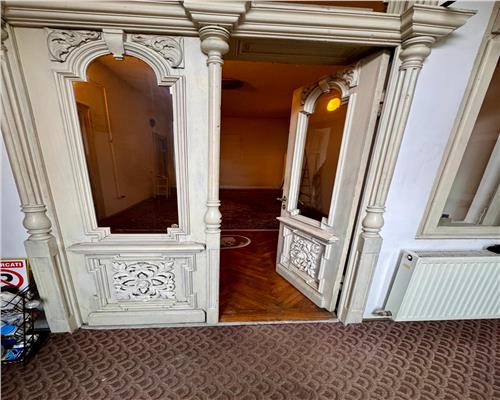 Inchiriere casa 4 camere plus dependinte in Ploiesti, zona ultracentrala