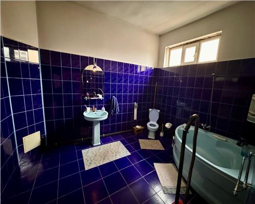 Inchiriere casa 4 camere plus dependinte in Ploiesti, zona ultracentrala
