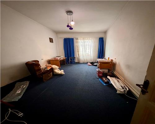 Inchiriere casa 4 camere plus dependinte in Ploiesti, zona ultracentrala