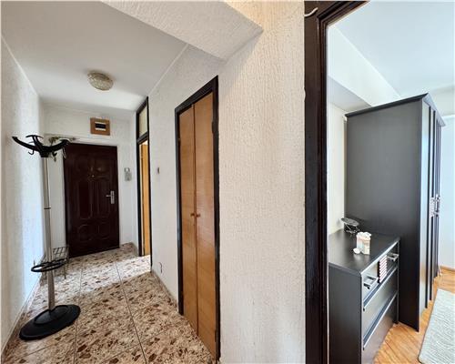 Apartament 2 camere, decomandat, boxa, parcare, ultracentral, Ploiesti