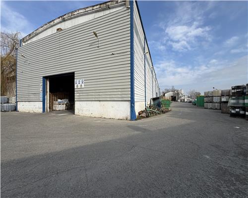 Hala industriala 2500 mp, birouri 400 mp si platforma betonata, zona Nord, Ploiesti
